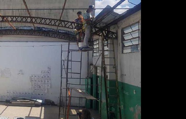 En la Escuela Primaria Nº80 se está construyendo un nuevo salón de usos múltiples.