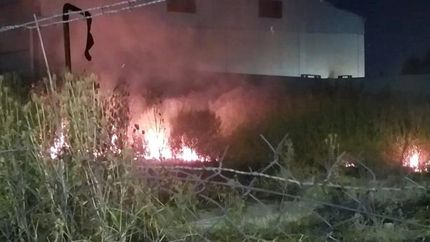El fuego creció durante horas.