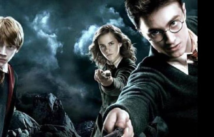 Son ebooks relacionados con la saga literaria del joven mago.