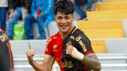 El extremo derecho juega en el fútbol peruano y es figura de Melgar.