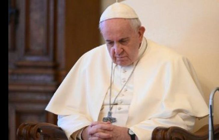 Francisco se manifestó este domingo tras recitar la oración del Regina Caeli desde el Vaticano.