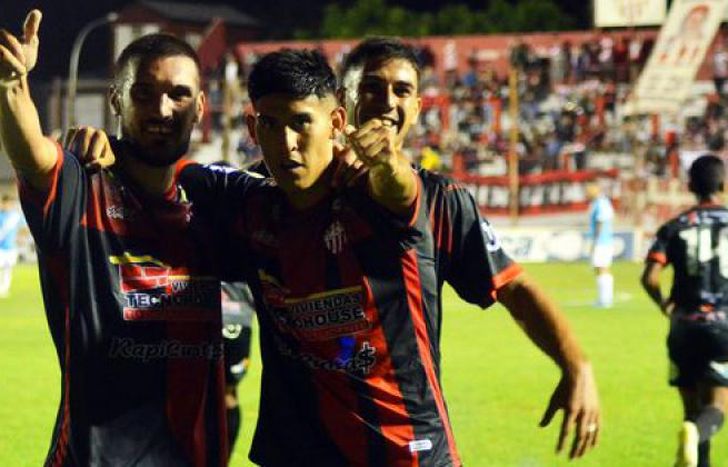 El Tallarín celebró tres puntos valiosos.