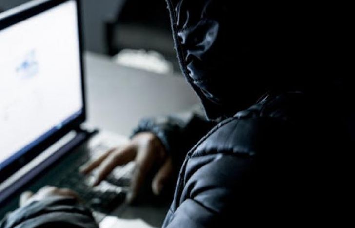 Las escuelas deberán exhibir el número 102 de asistencia.