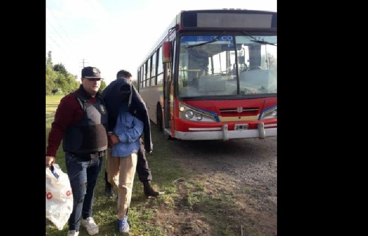 Fue denunciado por los mismos pasajeros.