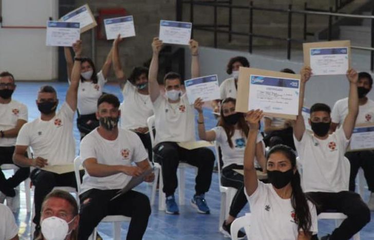 Se recibieron 70 alumnos de guardavidas.