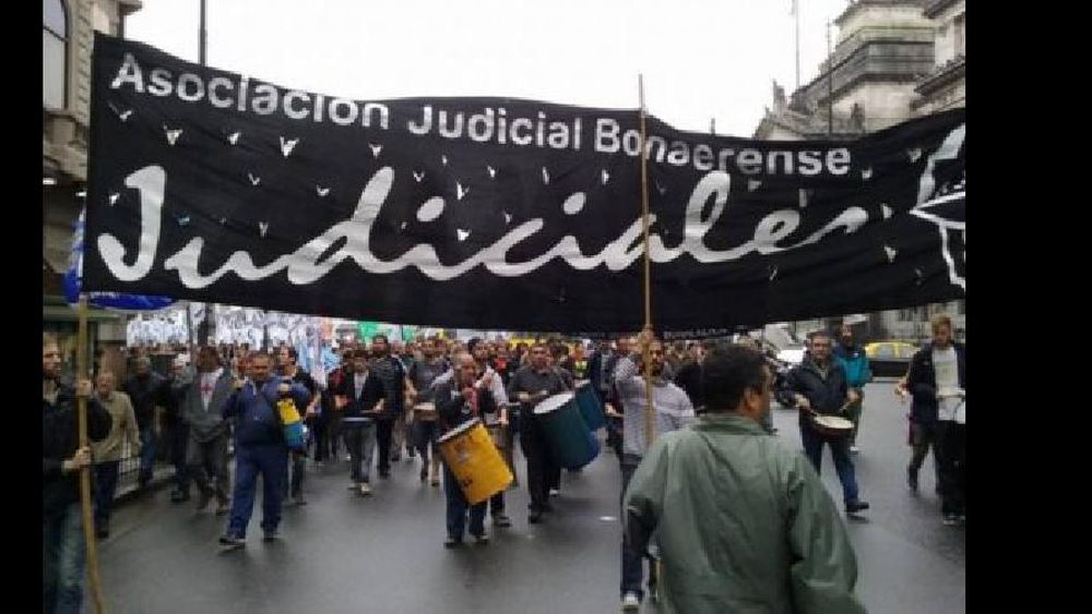 Los judiciales vuelven a lanzar un paro de 48 horas