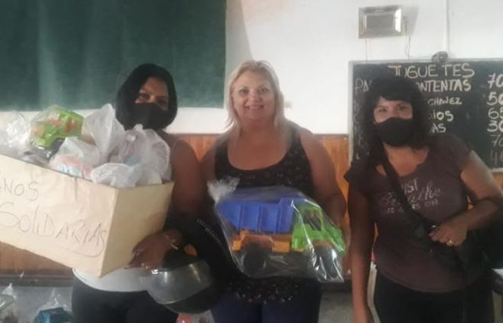 Oro Oeste recolectó y ayudó a distribuir los regalos.