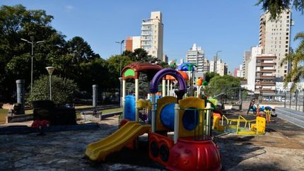 Ahora avanza la etapa de colocación del nuevo piso. Ahora avanza la etapa de colocación del nuevo piso.