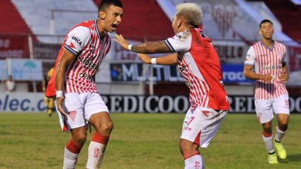 Cuando anota Ortegoza, Los Andes gana en Lomas.