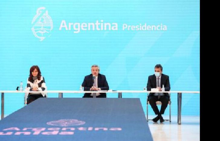 Fernández dijo que el país estaba encerrado en un laberinto.