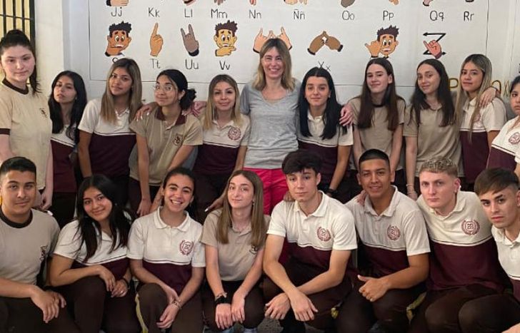Me incliné por el camino de la educación porque pensaba que podía transmitir algo de lo aprendido, dijo Jesica