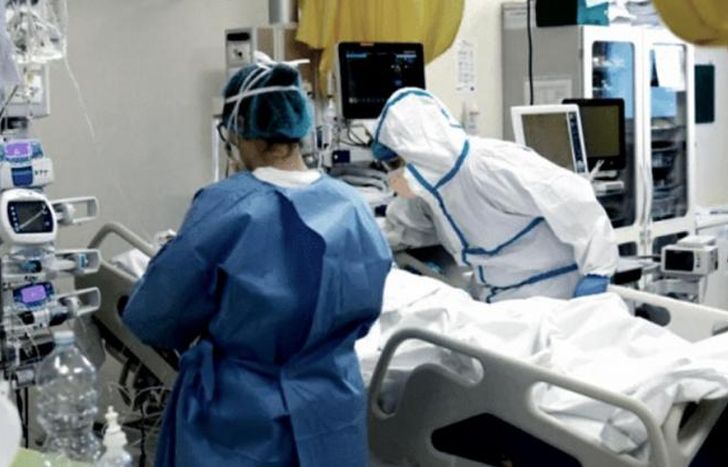 Hay 2.001 pacientes internados en terapia intensiva.