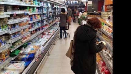 las grandes empresas ya empiezan a remarcar sus precios por la suba del dolar