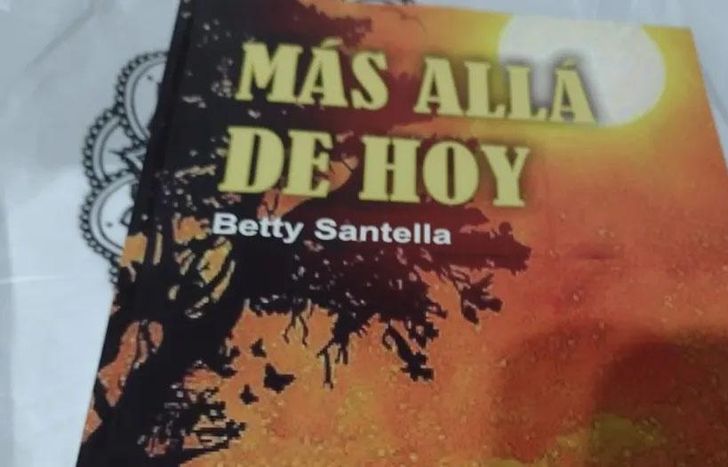 El nuevo libro de Betty Santella.