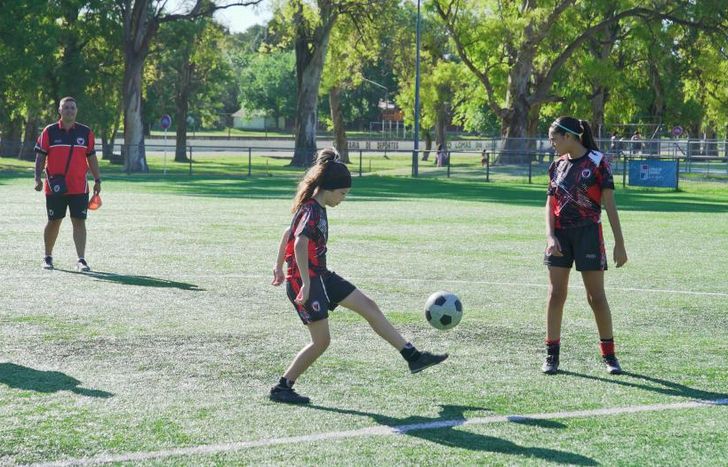 Las escuelitas son para chicas y chicos de 6 a 12 años.