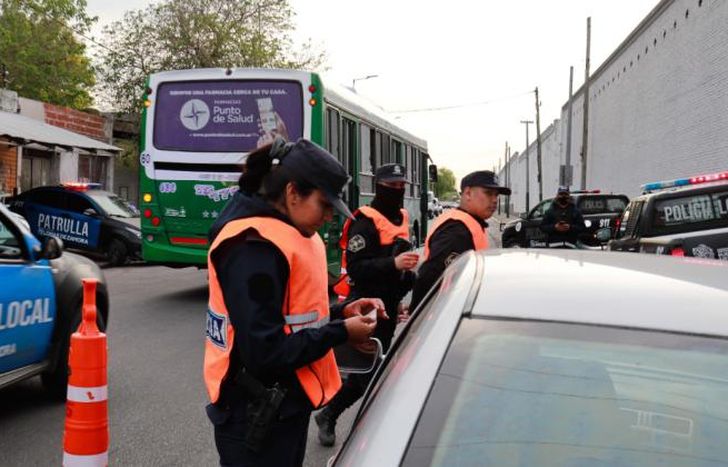 Hicieron múltiples controles en calles de Fiorito y Centenario.