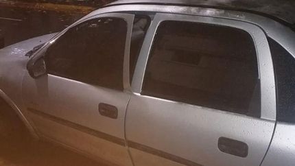 lomas: abrian autos con un destornillador para robarlos