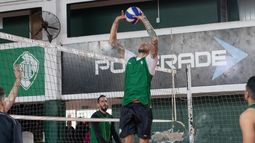 Bernasconi desechó ofertas para seguir en el club.