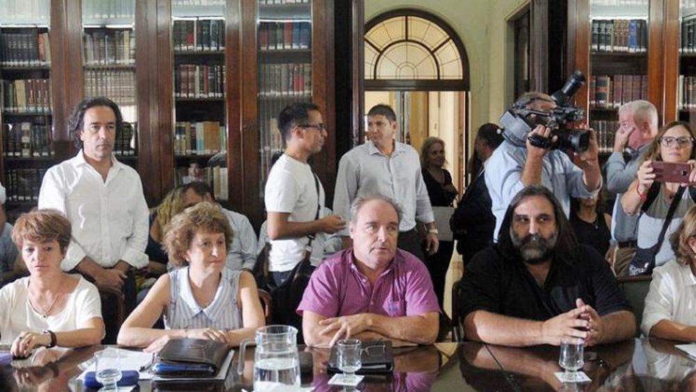 Los gremios, esta vez se reunirán vía Zoom.