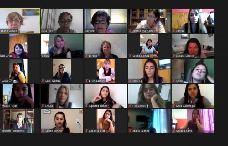 Los cursos, en su mayoría, se dictaron por la plataforma Zoom.