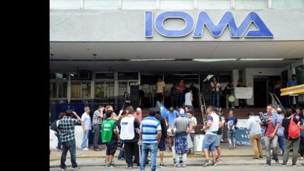 la obra social desmintió la deuda.