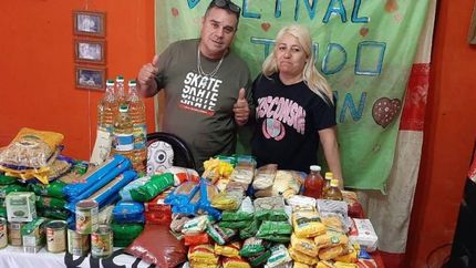 Lorena y su marido Fabio se encargan de buscar donaciones.