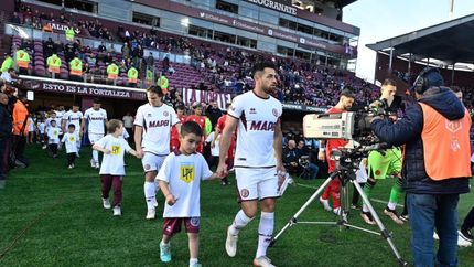 Lanús viene en levantada y quiere sumar de a tres en Santa Fe. Lanús viene en levantada y quiere sumar de a tres en Santa Fe.