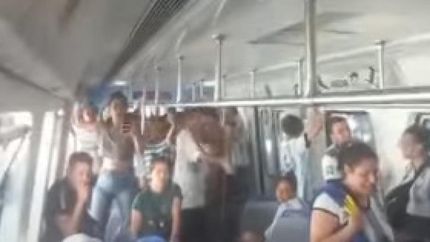La gente en el tren, tras el triunfo argentino.