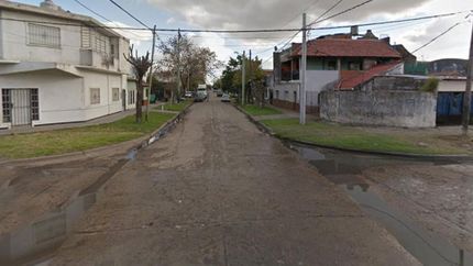 san jose: le saco el arma reglamentaria a su mama y se disparo en la cabeza