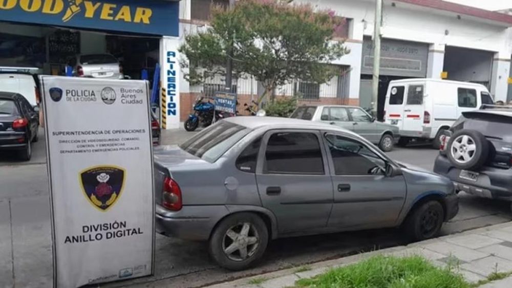 Buscan a un joven de Fiorito por el asesinato de un hombre en Merlo.
