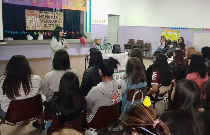 Hicieron encuentros en escuelas, instituciones y puntos jóvenes.