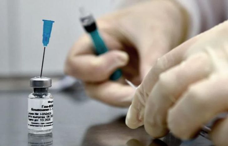 Ex pacientes de Covid, más protegidos con una dosis de Sputnik V.