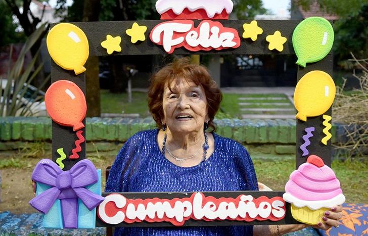 La Plaza Carola Lorenzini se vistió de fiesta. Asistieron alrededor de 50 vecinos.