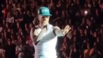 Maluma fue firme con una fan.