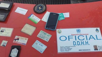 se hicieron pasar por abogados para extorsionar a una comisaria