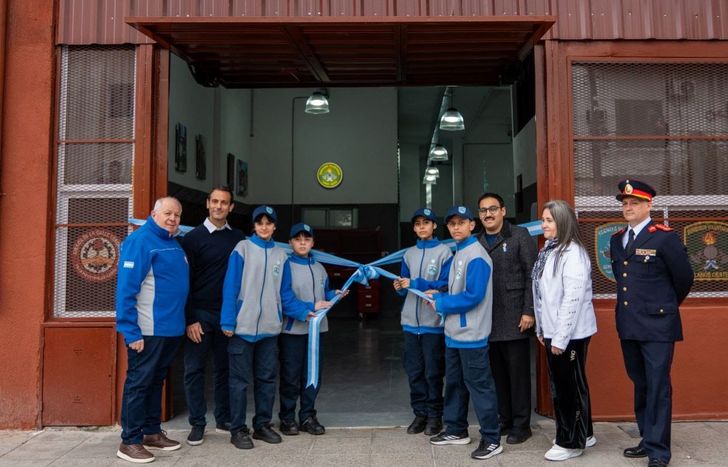 Lanús cuenta con una nueva Escuela de Cadetes de Bomberos Voluntarios.