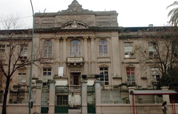 En el Instituto Malbrán se estudian los casos de viruela del mono.