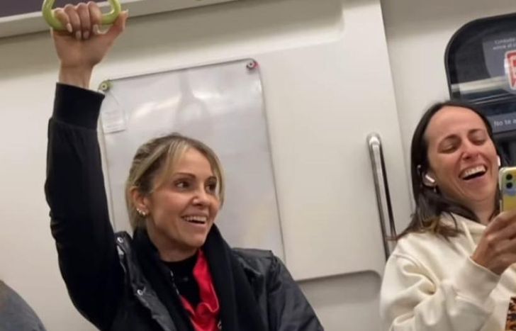 María Laura y Edurne en plena acción. Los pasajeros se tentaron y el experimento fue exitoso.