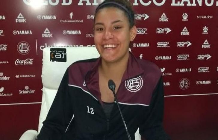 La arquera ya firmó su primer contrato con el club.