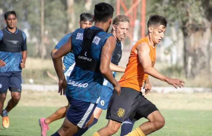 San Martín volvió a Burzaco después de jugar con Olimpo.