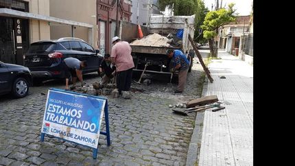 reparan el empedrado para conservar la identidad barrial