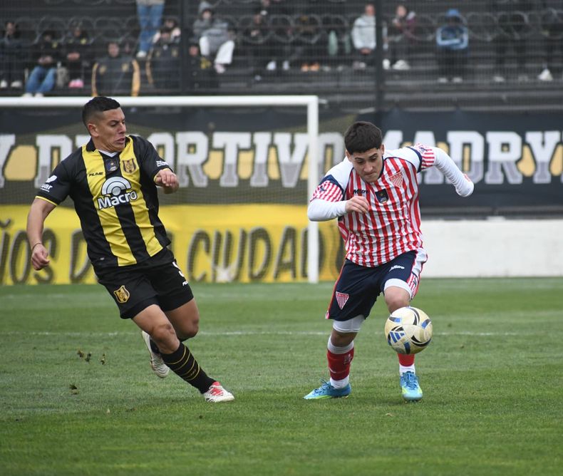 Valdez Chamorro levantó en el segundo tiempo.