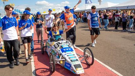 Los alumnos de la ETIG volvieron a participar de la carrera ecológica organizada por YPF.