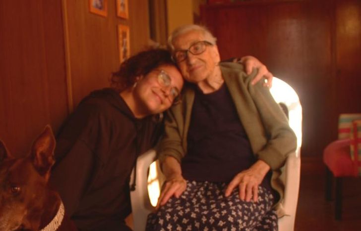 Jazmín y su Nona Teresina.