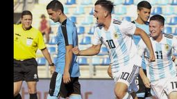 Gonzalo Maroni festeja su gol cuando se jugaban segundos del complemento.