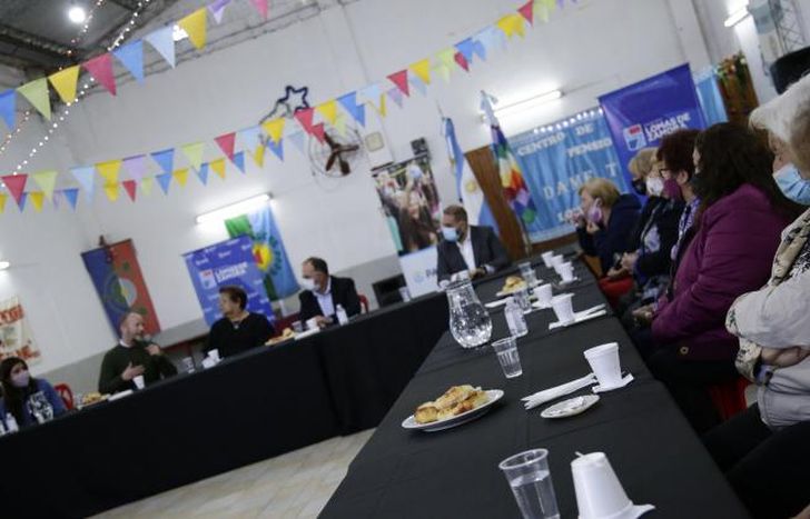 Compartieron una comida con distanciamiento.