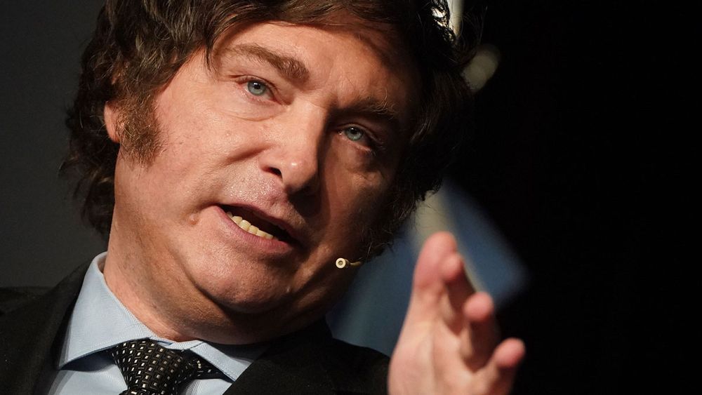 Los salarios se contrajeron durante todo 2025: ¿salpicará la imagen de Milei?