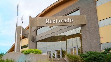 Los graduados podrán ir a retirar sus diplomas y sus analíticos.