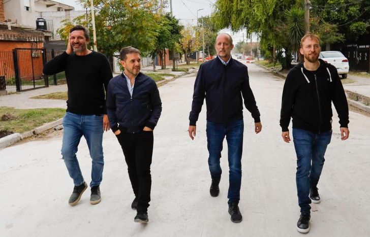 Insaurralde recorrió los trabajos en la calle Homero, de Santa Marta.