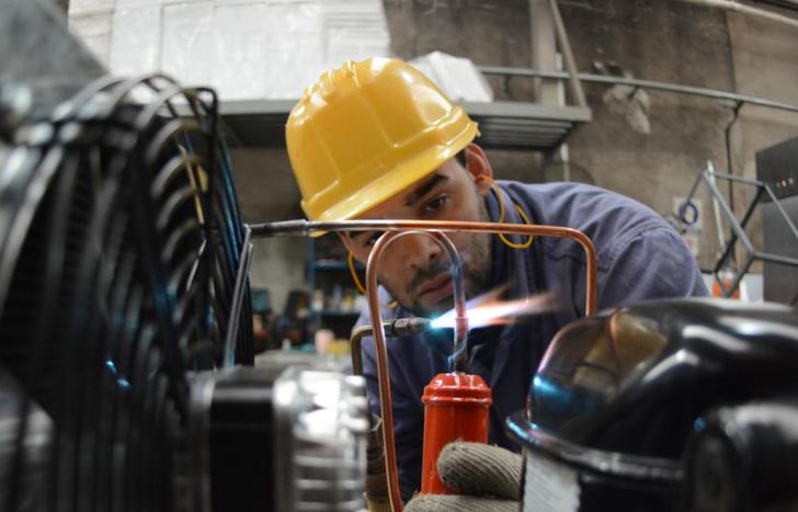 el pago del medio aguinaldo llega en un momento de recesión.